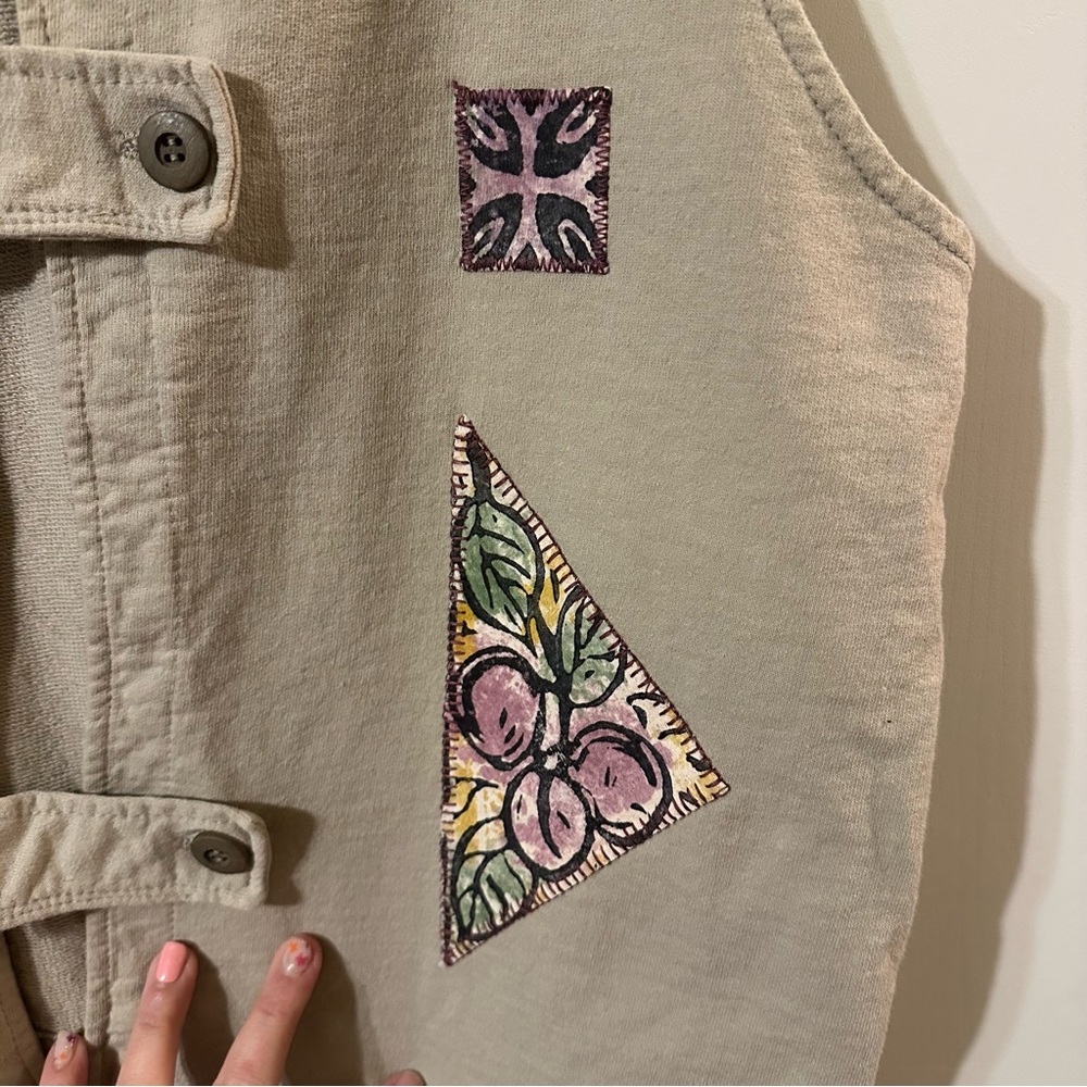 Kat Prints Cotton Vest with Stamped accents One Size - Picture 6 of 8